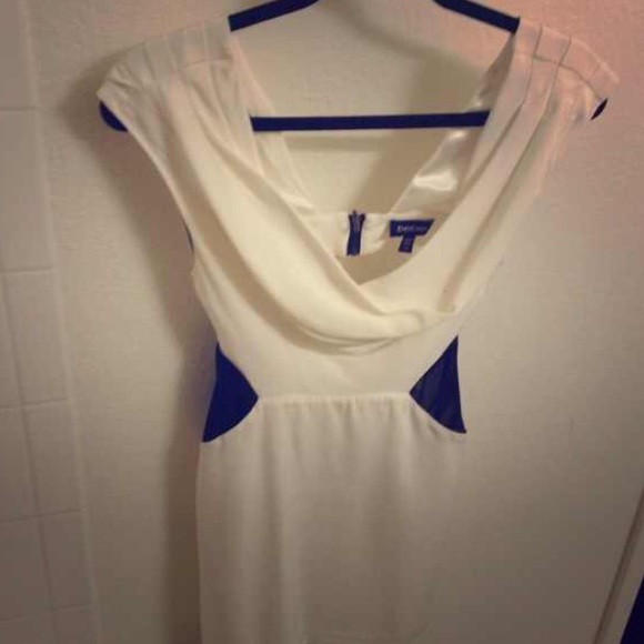 bebe Dress - Picture 3 of 4