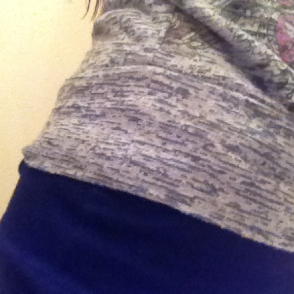 Gray top with purple an black designs! - Picture 3 of 4