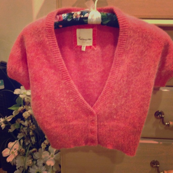itchy cardigan