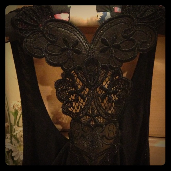 Beautiful lace racerback tank top - Picture 1 of 3