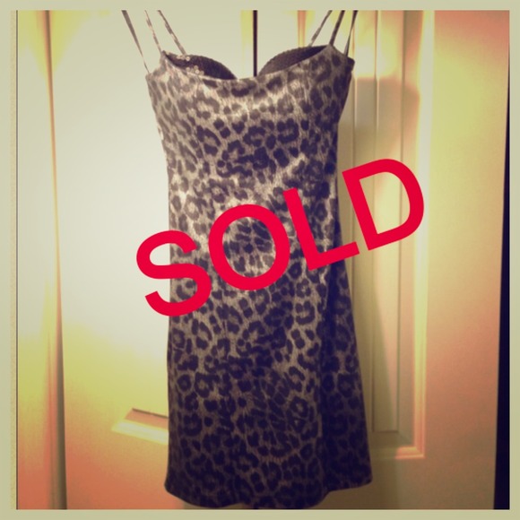 ❌❌SOLD to @sugah1❌❌Black and grey leopard dress