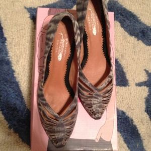 Free People size 7 kitten heels