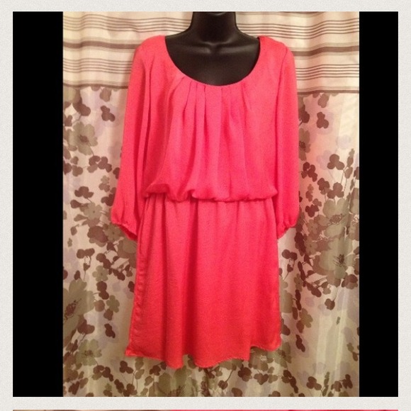 I'm looking for a dress like this in a 2x,