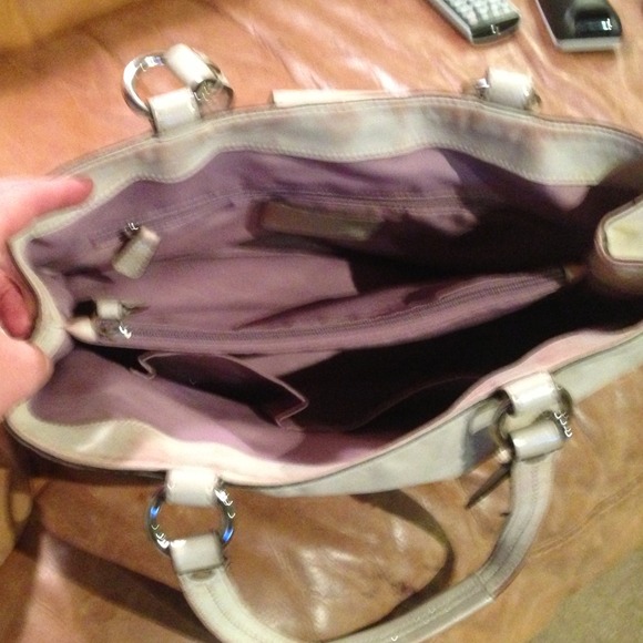 Coach Bag - Picture 2 of 4