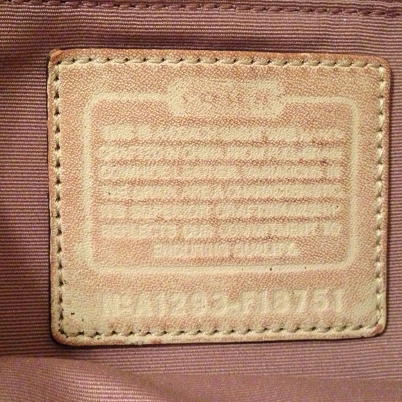 Coach Bag - Picture 4 of 4