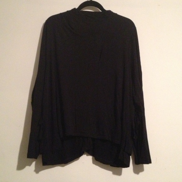 ❗️Sold❗️Black Ruffled Cardigan - Picture 3 of 3