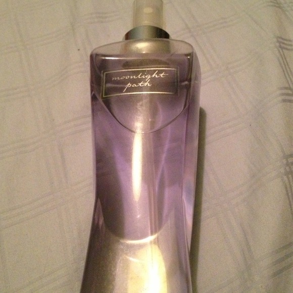 Bath and body works. Moonlight path body spray - Picture 1 of 1