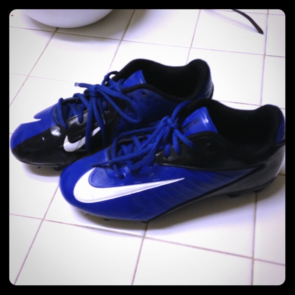 Vapor Strike Nike Boys soccer cleats