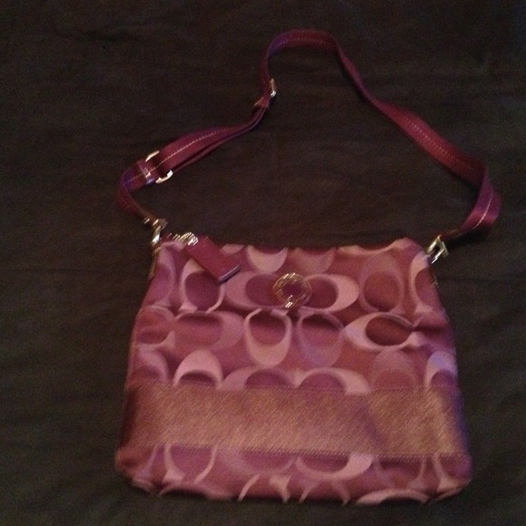 ❗ON HOLD🎉💜Purple Coach purse/satchel