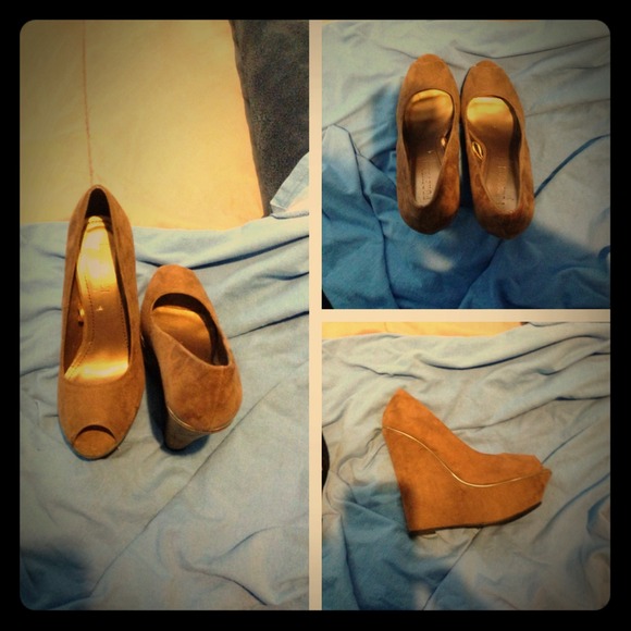 💥 PRICE REDUCTION💥Brown suede shoes