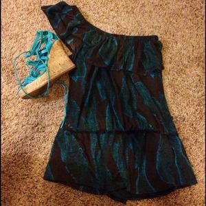 Rock out in a romper 😘