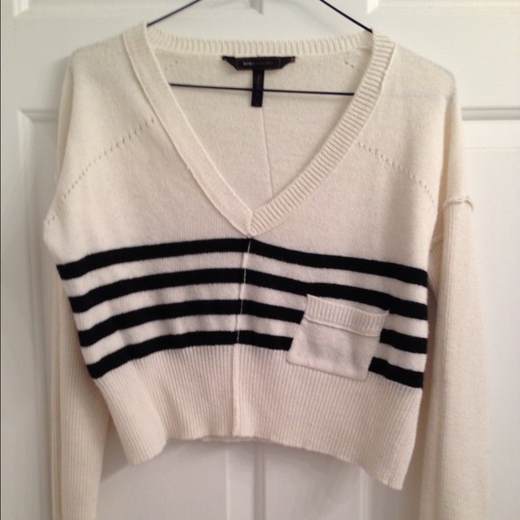 BCBG cropped white sweater. - Picture 1 of 2
