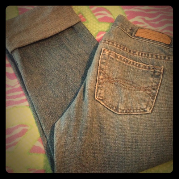 Abercrombie && Fitch Capris (Size 0)