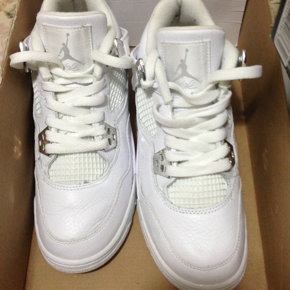 Jordan 4 - Picture 4 of 4