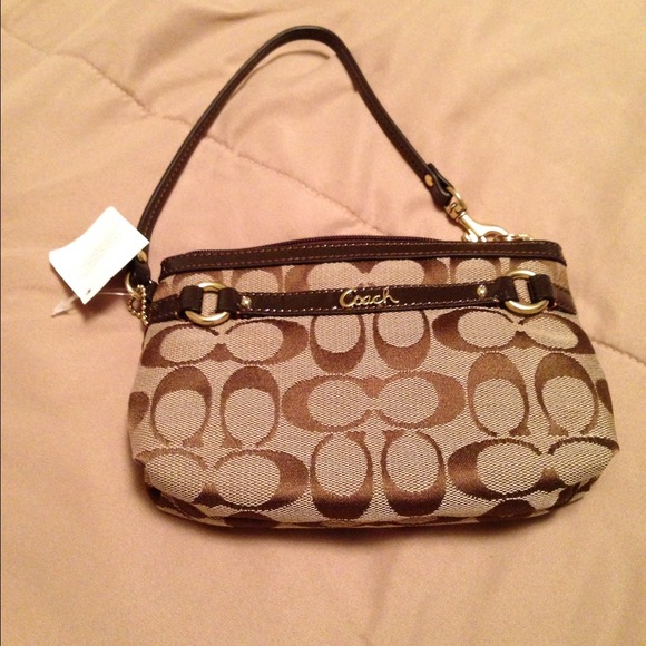 ❎Sold in ebay❎Coach wristlet - Picture 2 of 3