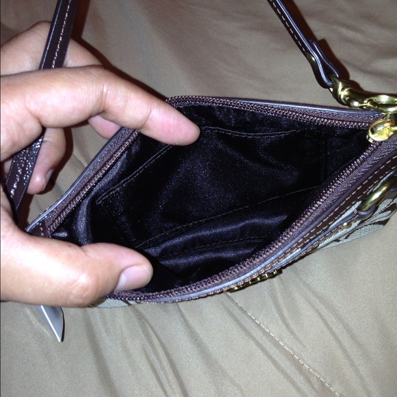 ❎Sold in ebay❎Coach wristlet - Picture 3 of 3