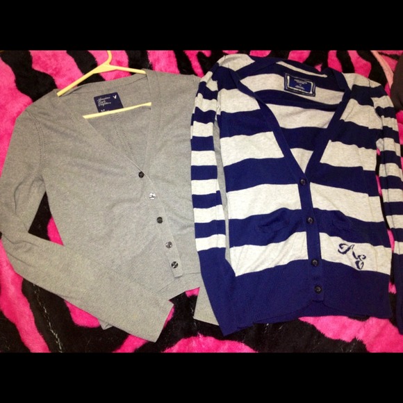 REDUCED✨ American Eagle Cardigans sizes small