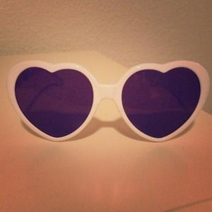🚫Traded🚫 Heart sunglasses