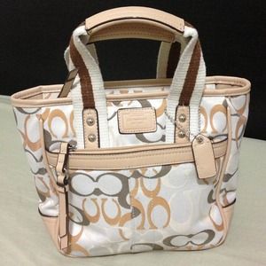 NEW  coach purse
