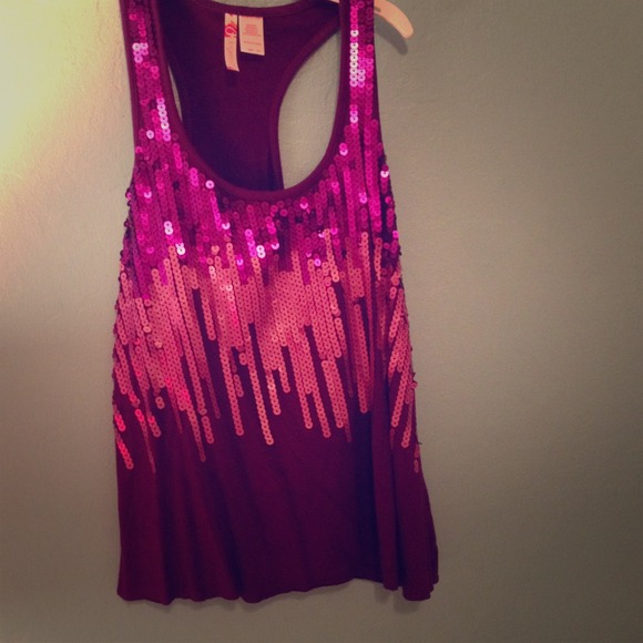 Adorable purple tank top
