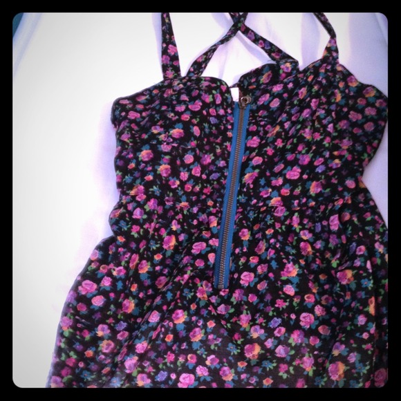Black top with cross straps in the back:)