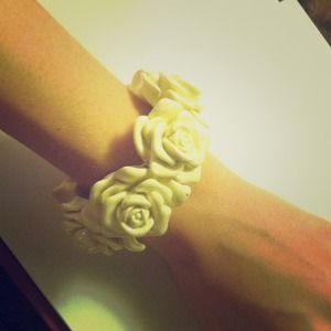 White flower bracelet