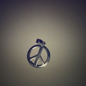 Silver peace sign pendant