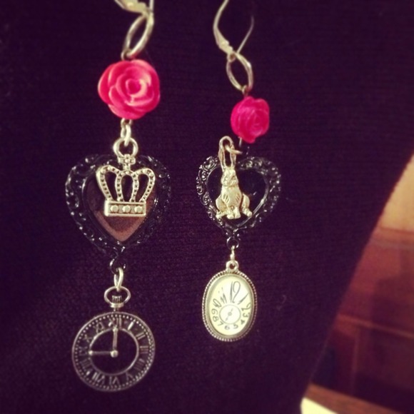 Just sharing. CUSTOM ordered necklace - Picture 2 of 2