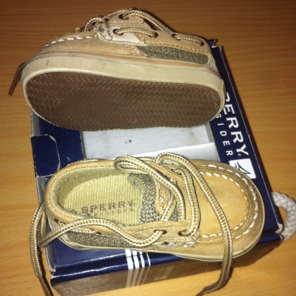 Infants Size 1 hard bottom sperrys - Picture 1 of 1
