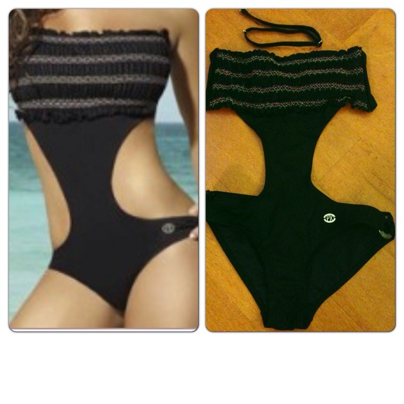 ๐ซSOLD๐ซBlack Smocked MonokiniโญREDUCED PRICE - Picture 2 of 4