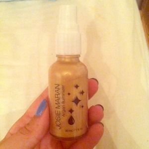 Almost new Josie Maran Argan Illuminizer