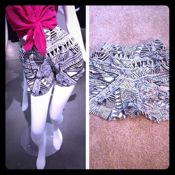 High waisted white and black tribal  print shorts