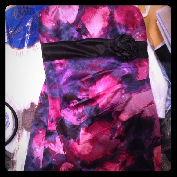 Speechless Elastic Top Strapless Mini Dress. HOT!! - Picture 1 of 2