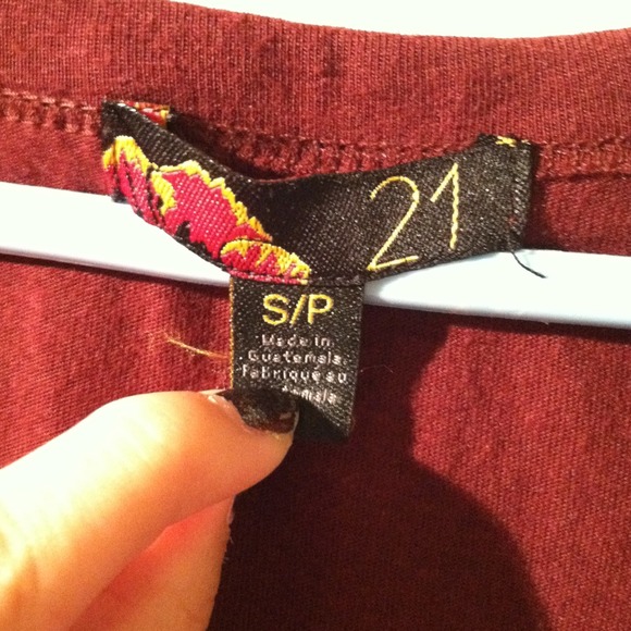 🎀Sold🎀basic maroon half sleeve dress - Picture 4 of 4