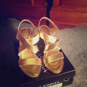 Gold Wedges