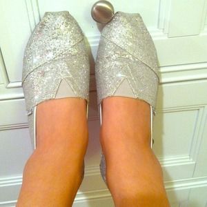 Silver glitter Toms✨✨