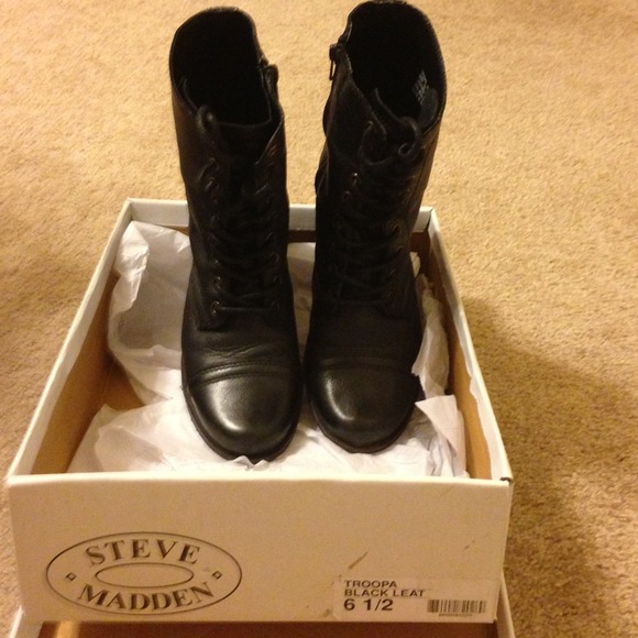 Steven Madden Troopa Boots