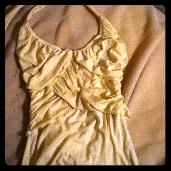 Adorable tie halter top - Picture 1 of 2