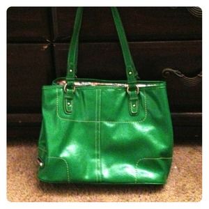 Green "nine west " large