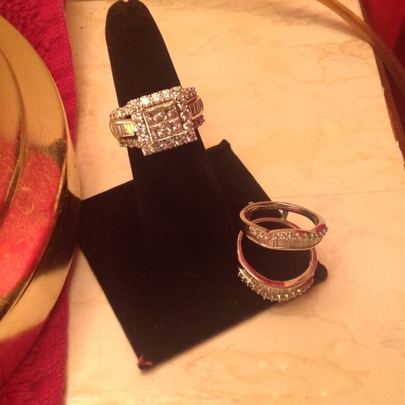 SOLD ✔️✔️✔️✔️✔️✔️✔️✔️ - Picture 2 of 4