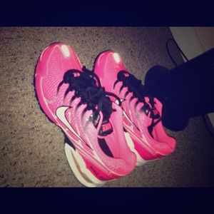 Nike shoes women 7.5