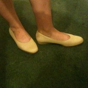 Tan canvass wedges