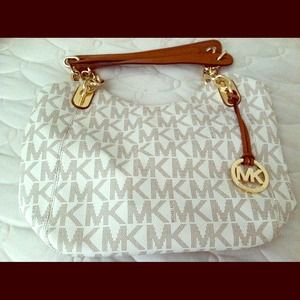 Mk purse ➡reserved for mrsvjolui👈
