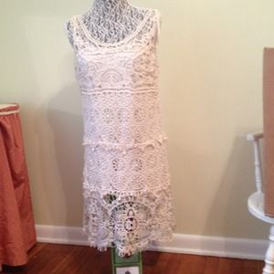 All lace dress (white)