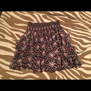 Cute floral skirt with pockets