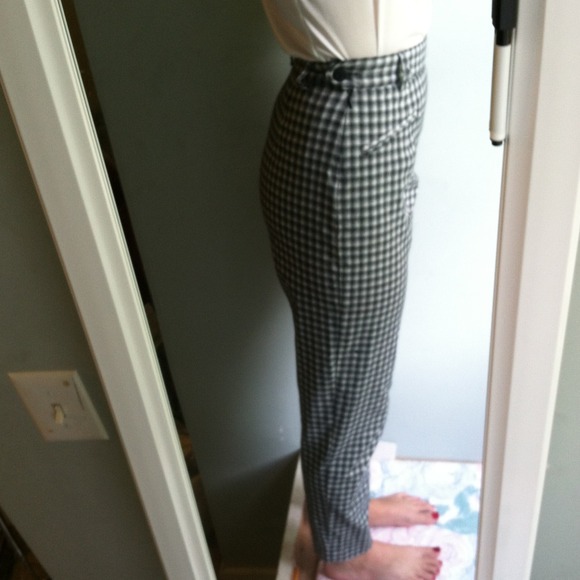 Sold - Picture 2 of 4