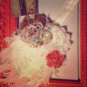 Gorgeous white feather pad