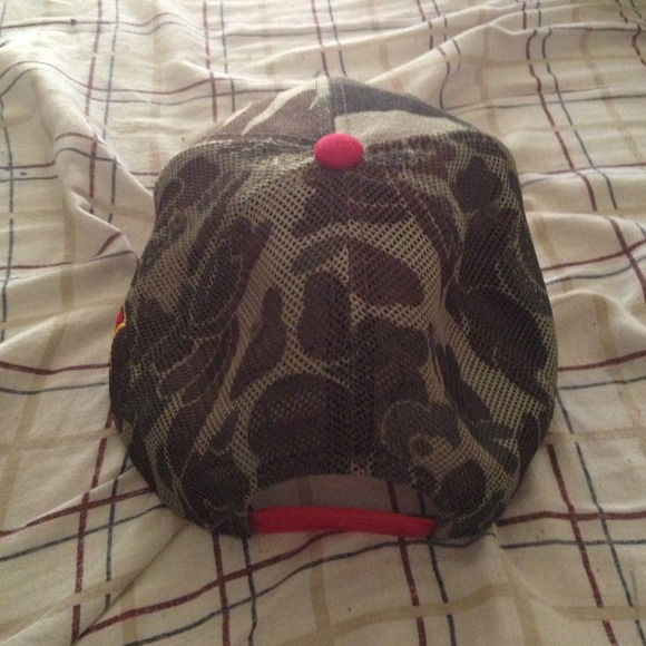 Snap back - Picture 2 of 3