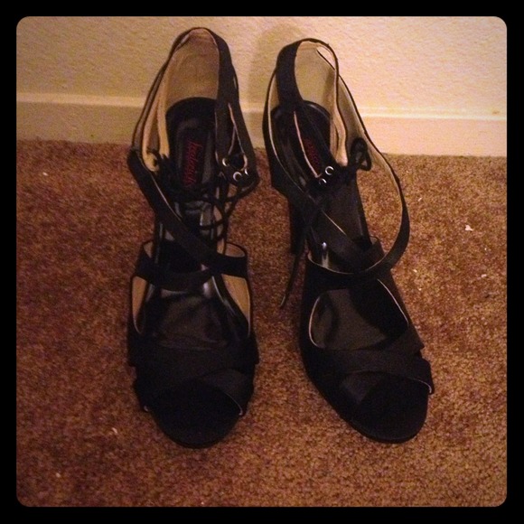 Black Shoe