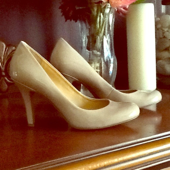 Nine West Ambitious Nude Patent Leather Pump